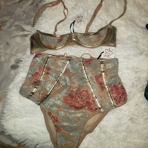 Peek and Beau Quinn Lingerie set